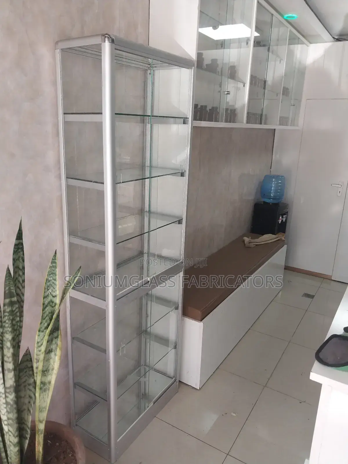 Jewellery Display Glass
