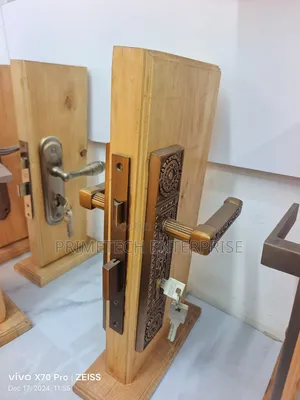 Crafted -Deco Wista Locks