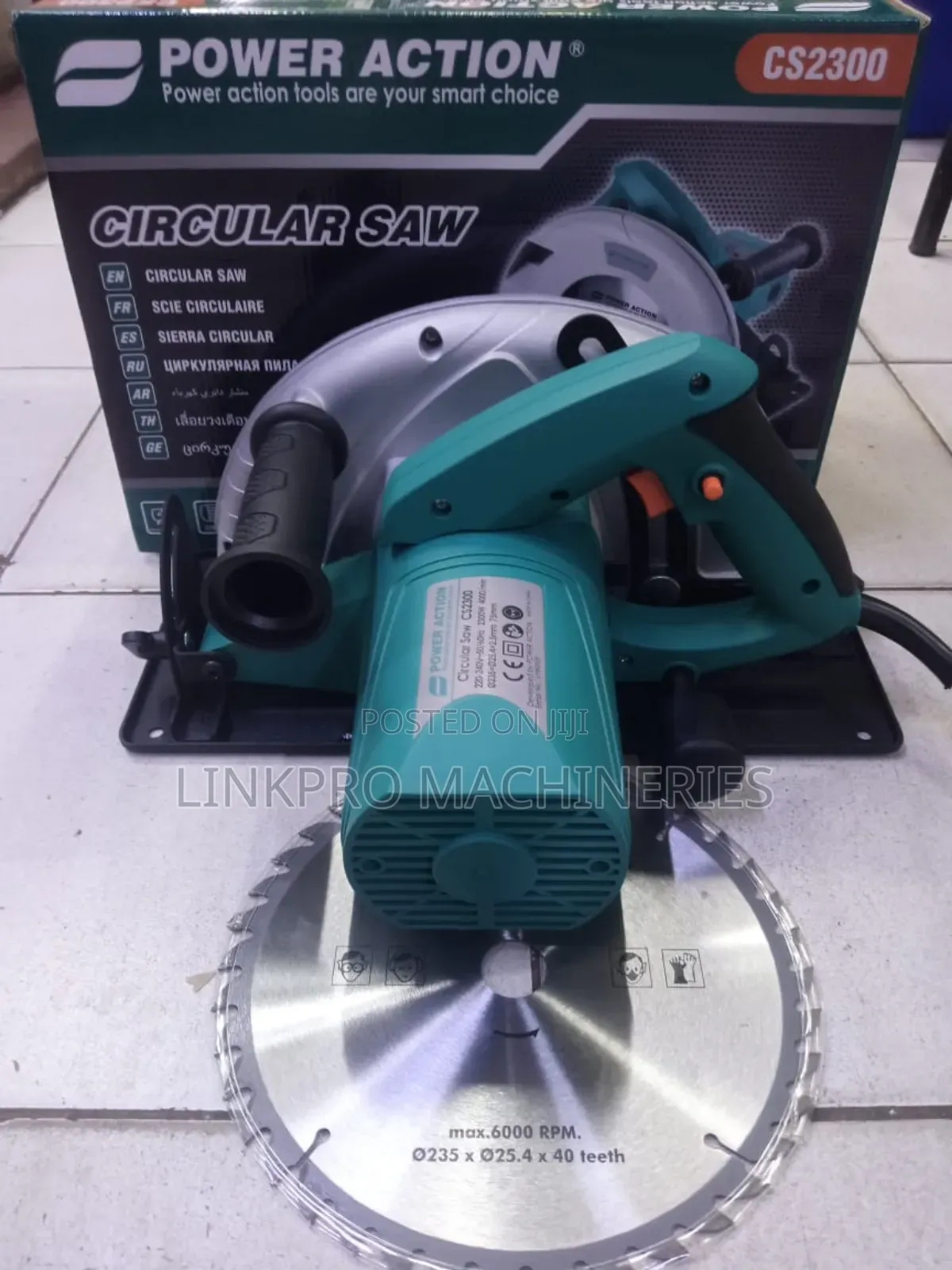 Power Action 9" Circular Saw
With 9" Blade
2300 Watts