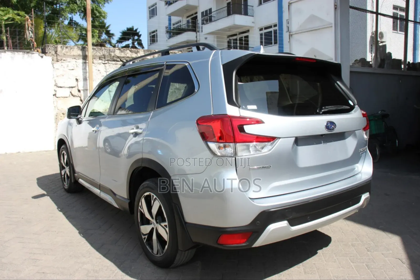Subaru Forester Premium AWD 2019 Silver