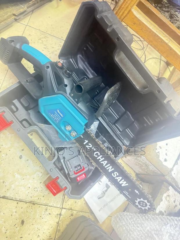 Makita 12 “ Chainsaw - main view