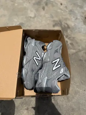New Balance 9060 Unisex