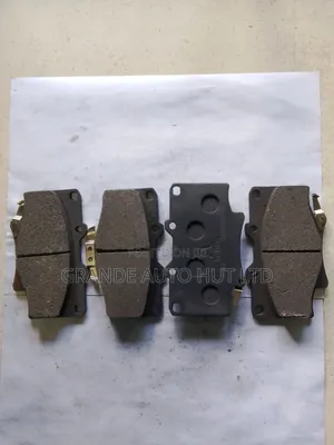 Front Brake Pads for Toyota Landcruiser Prado (Lamda Brand)