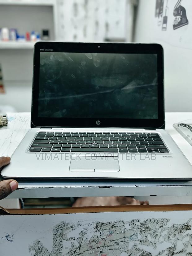 Laptop HP EliteBook 820 G3 8GB Intel Core i5 SSD 256GB - thumbnail 2