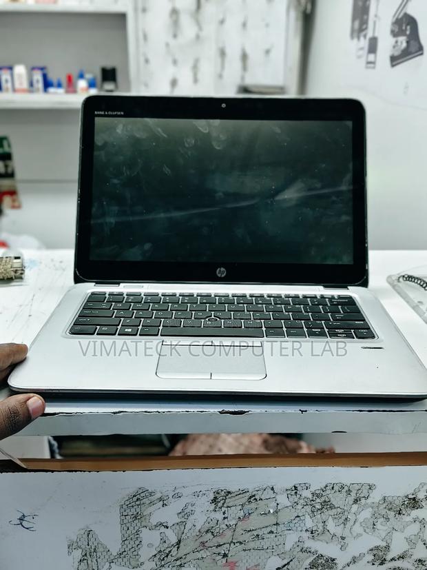 Laptop HP EliteBook 820 G3 8GB Intel Core i5 SSD 256GB - thumbnail 3