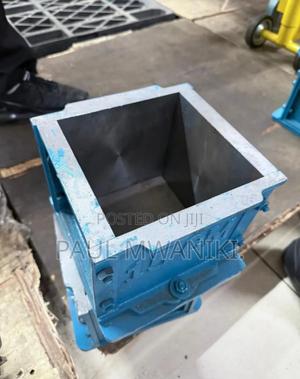 Concrete Testing Cube Moulds - main view