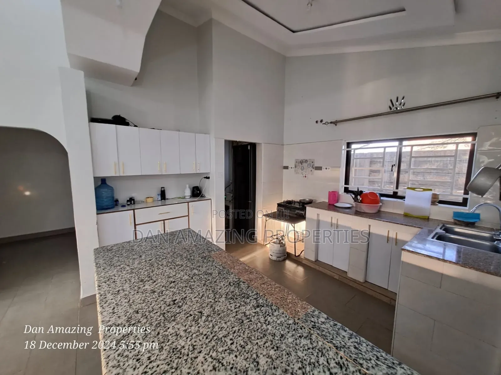 4bdrm Bungalow in Isinya Rd On 1/4, Kiserian for sale
