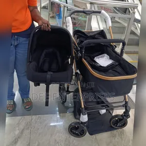 Co Sleeper Basinnet 
Comes With a Carrycot