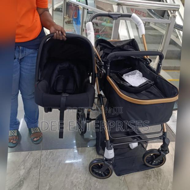 Co Sleeper Basinnet Comes With a Carrycot - main view