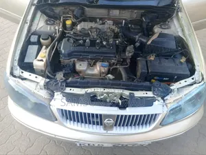 Nissan Sunny 2006 Beige