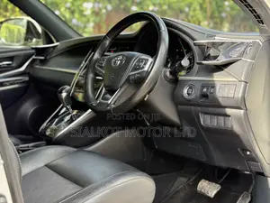 Toyota Harrier 2.0 2019 White