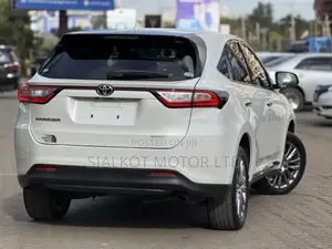 Toyota Harrier 2.0 2019 White