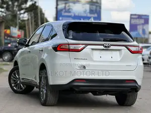 Toyota Harrier 2.0 2019 White