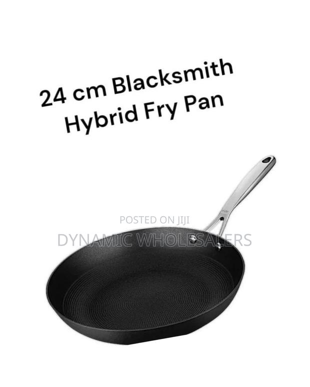 24cm Blacksmith Hybrid Fry Pan - main view