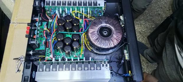 Professional Power Amplifier Peavey Cs4000 - thumbnail 2