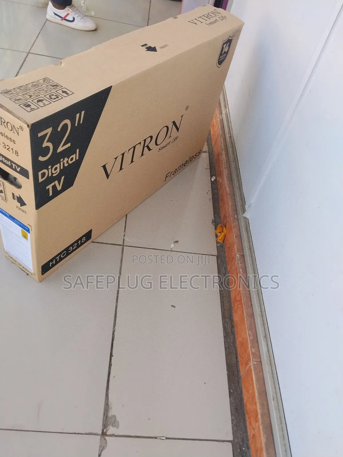 Vitron 32" Slim-Bezel Digital Tv - Ready | Wall Mountable |