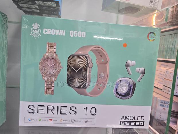 Crown Q500 3-in-1 Smartwatch Set With Wireless Earbuds