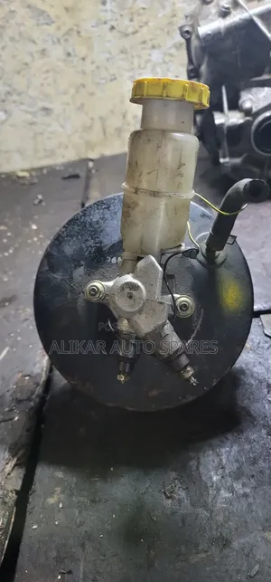 Mitsubishi Pajero I.O Brake Booster