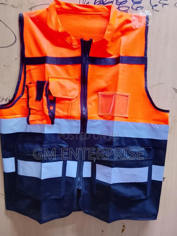 Reflector Vest With Zip And Pocket