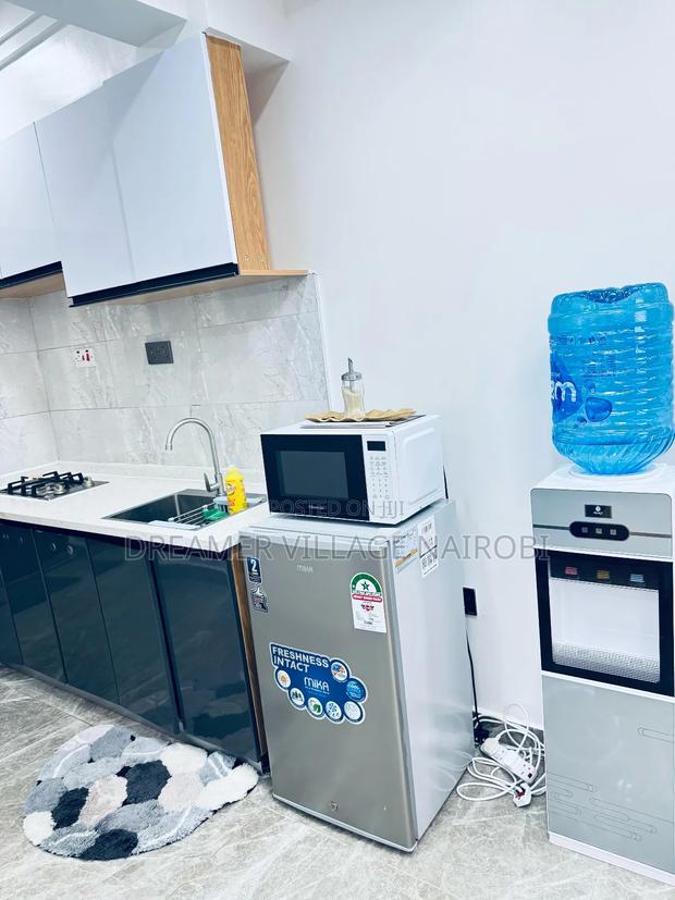 Luxurious Studio in Kilimani - thumbnail 3