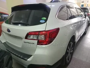 Subaru Outback 2018 White
