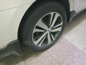 Subaru Outback 2018 White