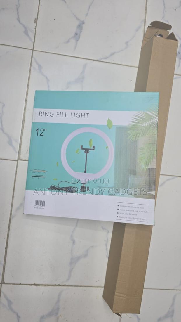 Usb Powered 12-inch Ring Light For Content Creators - thumbnail 3