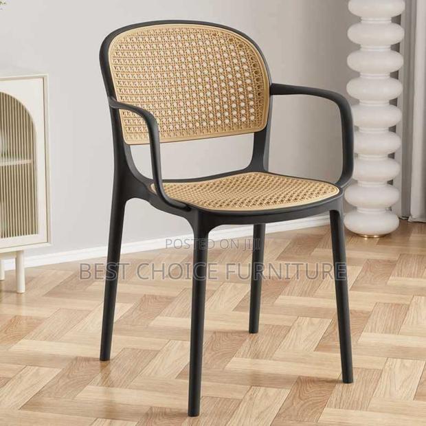 Dining Chair : Stackable Polypropylene Plastic Armchair - thumbnail 8