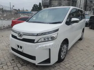 Toyota Voxy 2018 White