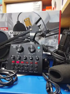 V8 Live Sound Card, Bm800 Condenser Microphone With V8 Sound Card