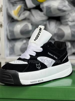 Naked Wolfes - thumbnail 2