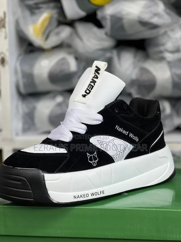 Naked Wolfes - main view