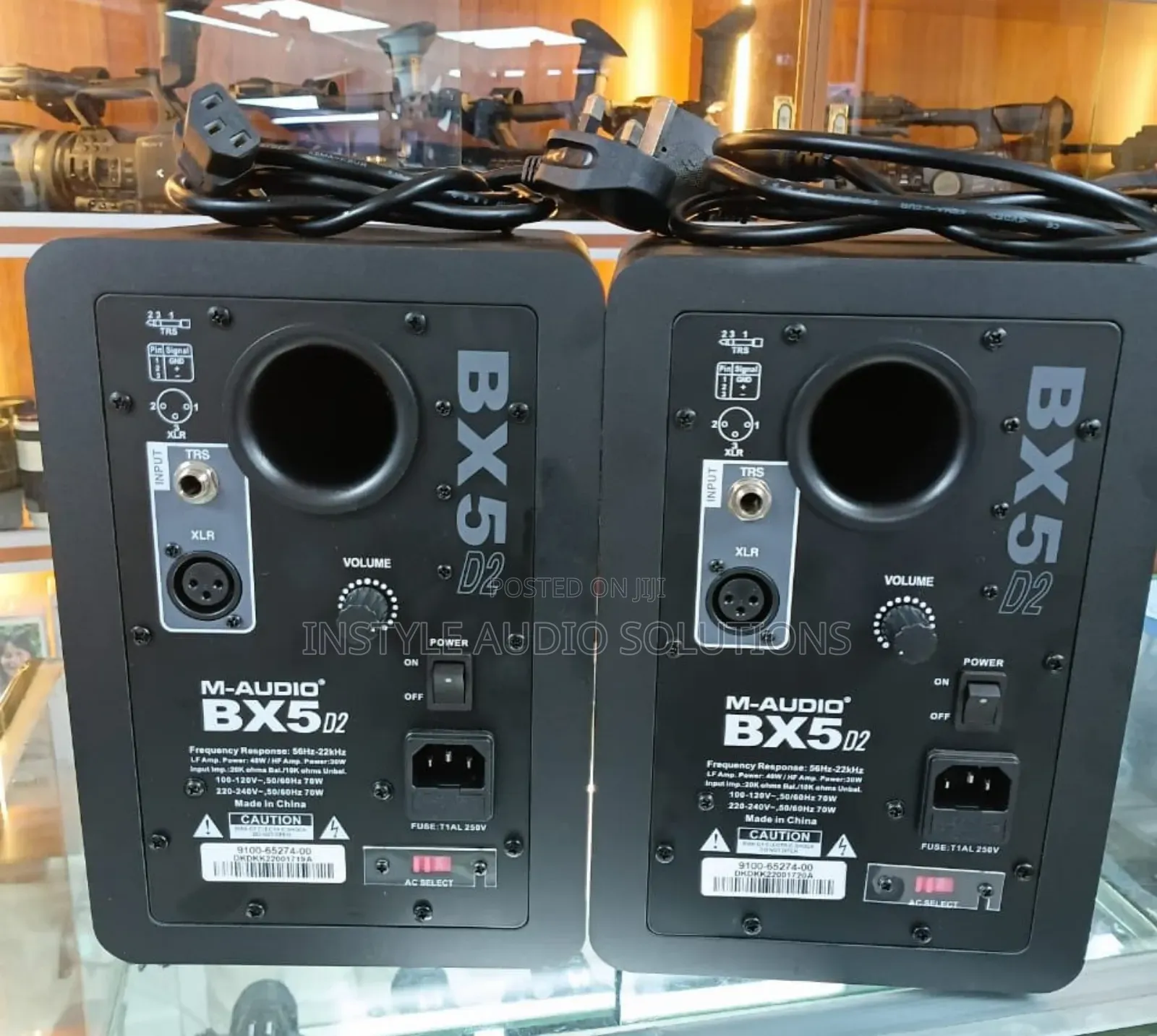 New Bx5 Professional Powered Studio Speakers Set of Two.