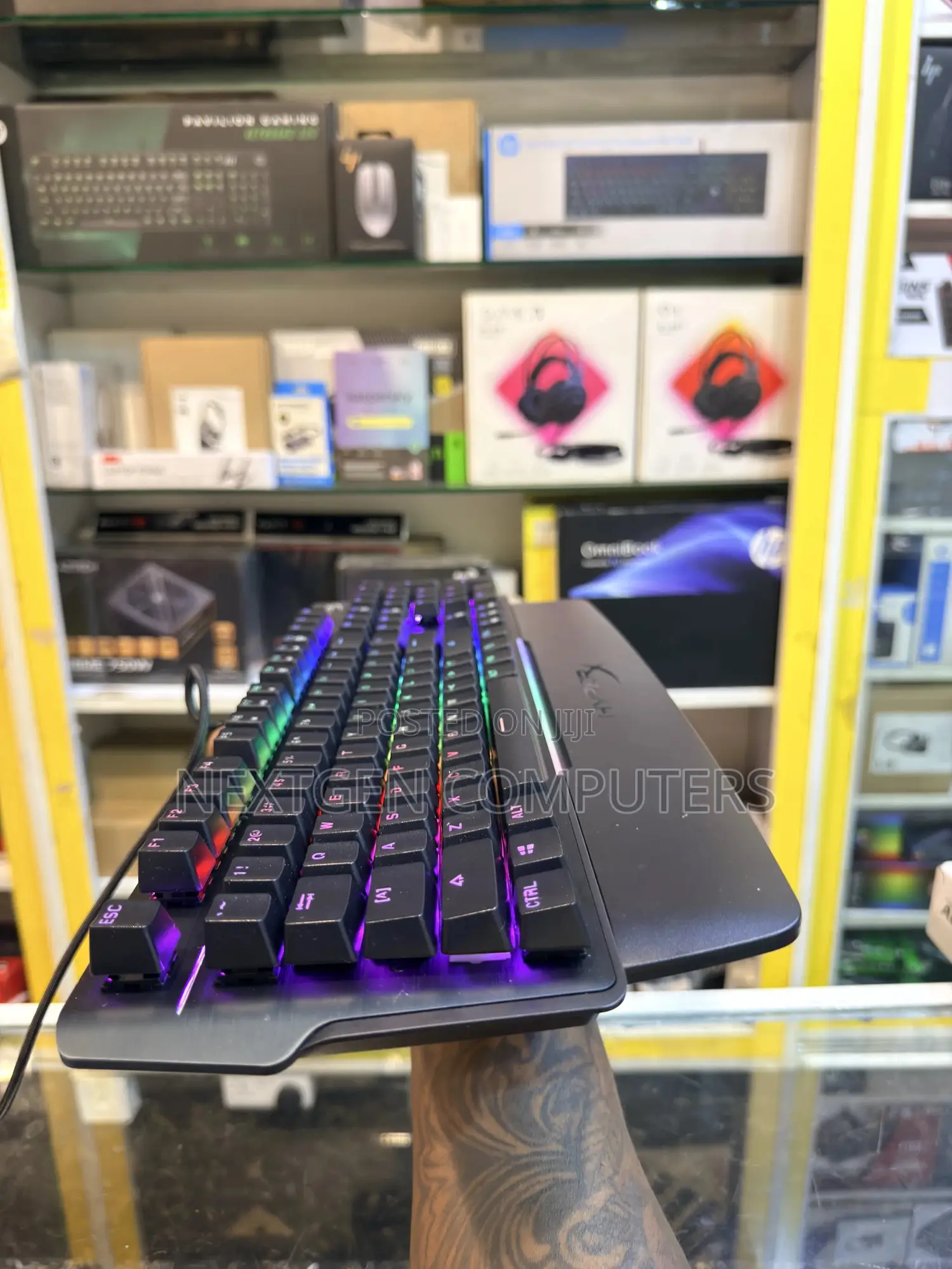 Hyper X Alloy Mkw100 Mechanical RGB Gaming Keyboard With Wrist Wrest