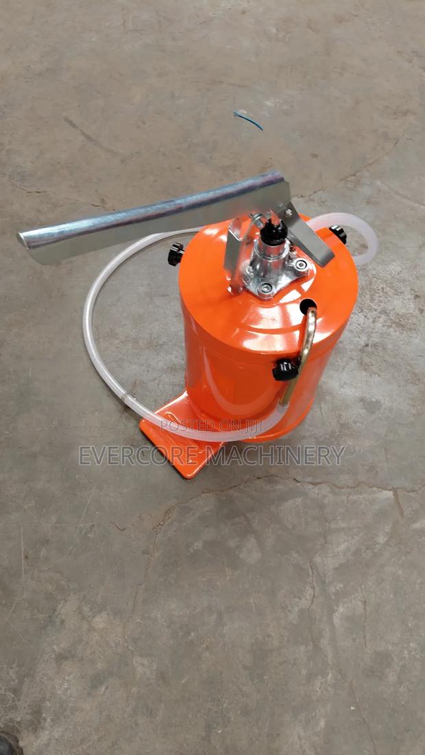 Quality Manual Cc Pumps Offer. - thumbnail 2