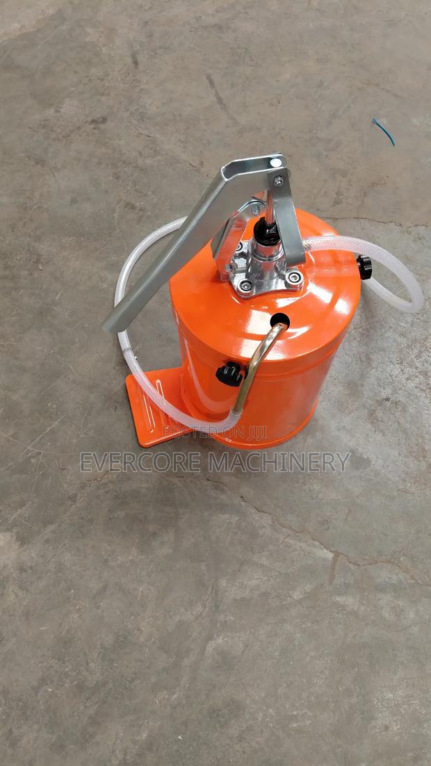 Quality Manual Cc Pumps Offer. - thumbnail 3