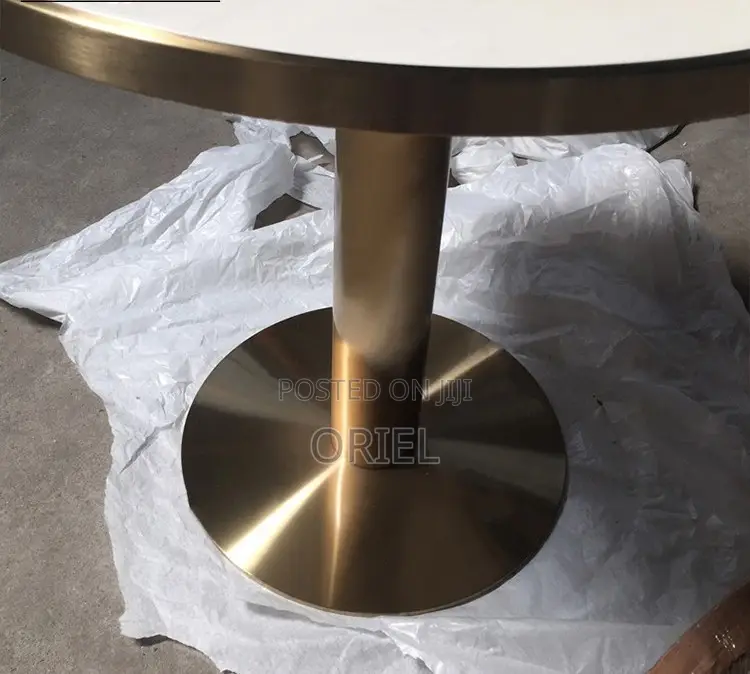 Dining Tables; Chic Circular Dining Table for Home