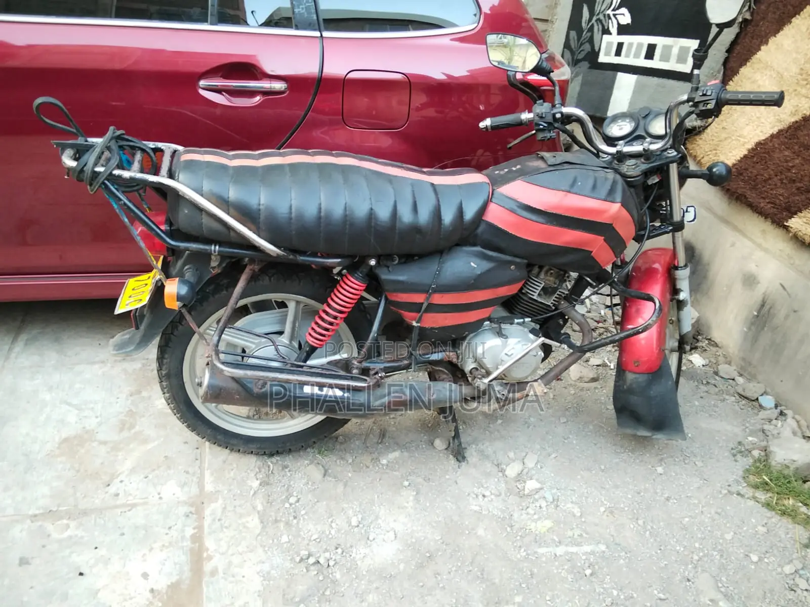 TVS HLX 125 2023 Red