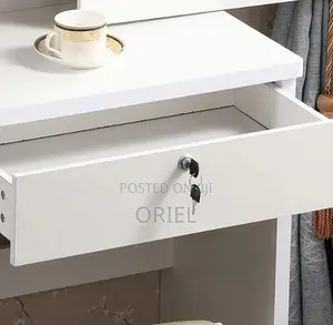 Dressing Table; Chic Bedroom Cosmetic Organizer Table