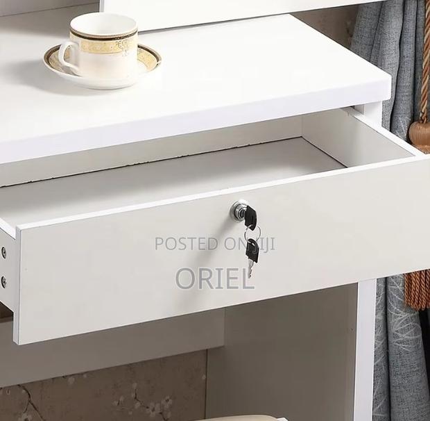 Dressing Table; Chic Bedroom Cosmetic Organizer Table - thumbnail 2