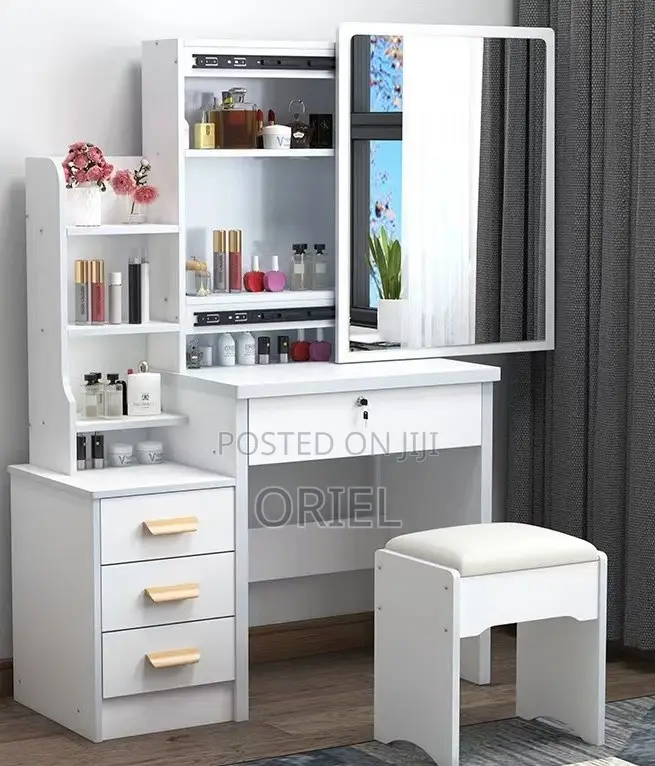 Dressing Table; Chic Bedroom Cosmetic Organizer Table