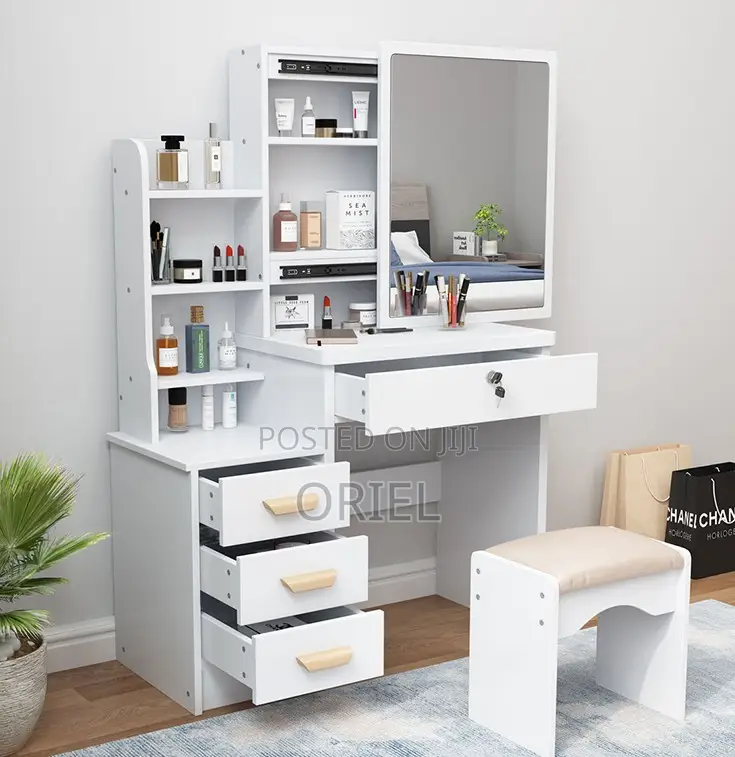 Dressing Table; Chic Bedroom Cosmetic Organizer Table