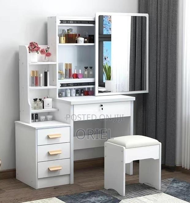 Dressing Table; Chic Bedroom Cosmetic Organizer Table - thumbnail 10