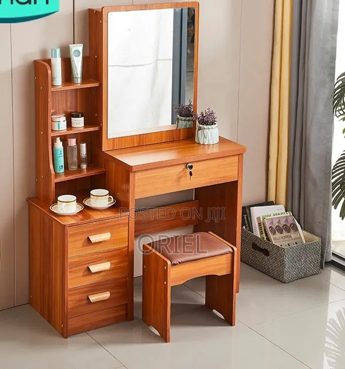 Dressing Table; Chic Bedroom Cosmetic Organizer Table