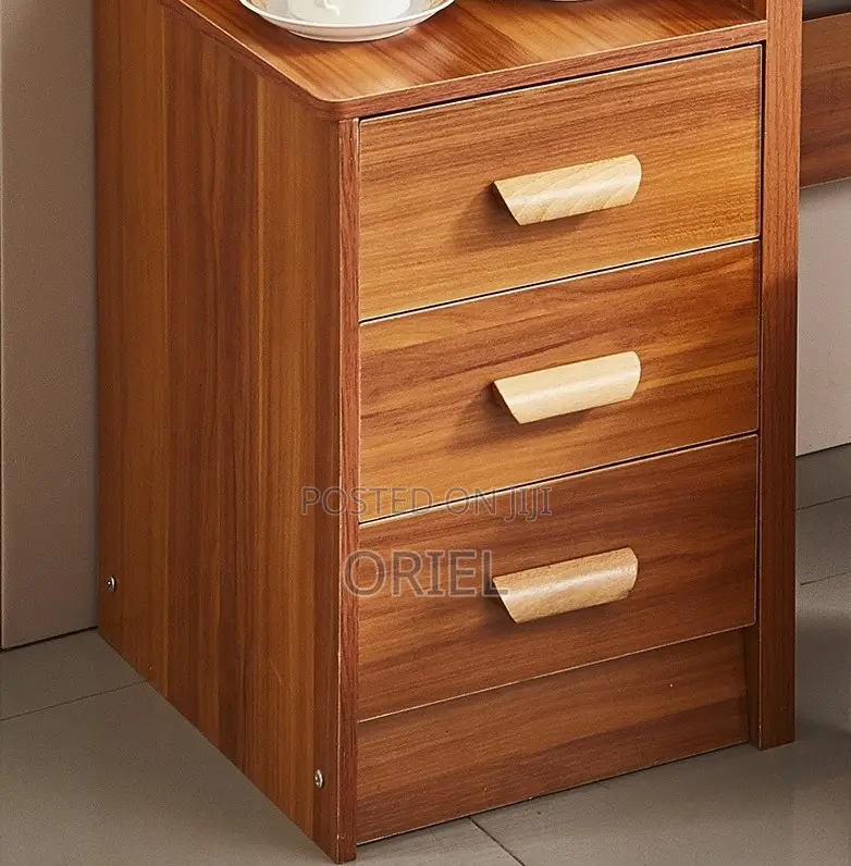 Dressing Table; Chic Bedroom Cosmetic Organizer Table
