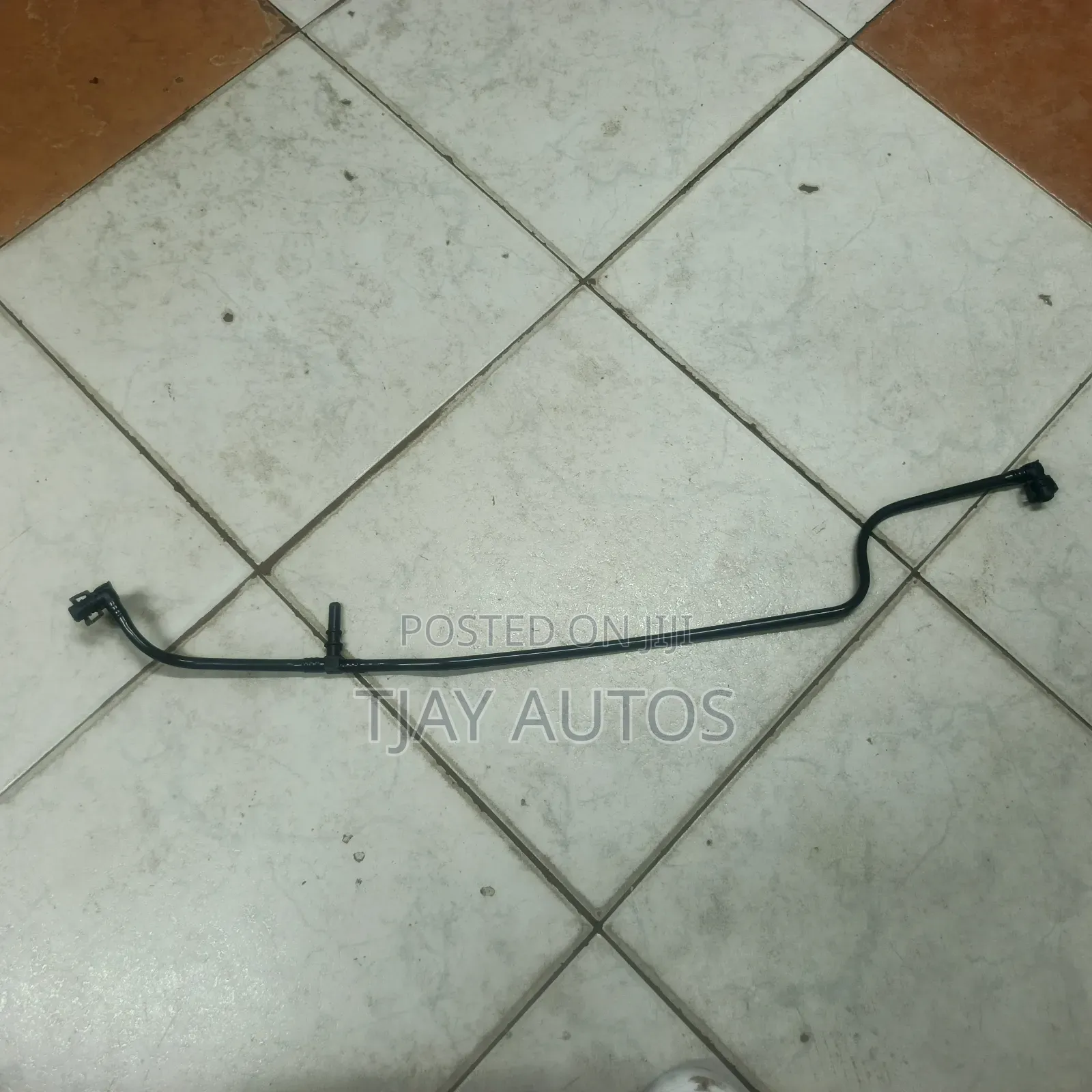 Land Rover Range Rover Reservoir Water Hose 3.0 5.0 Engine Lr146301