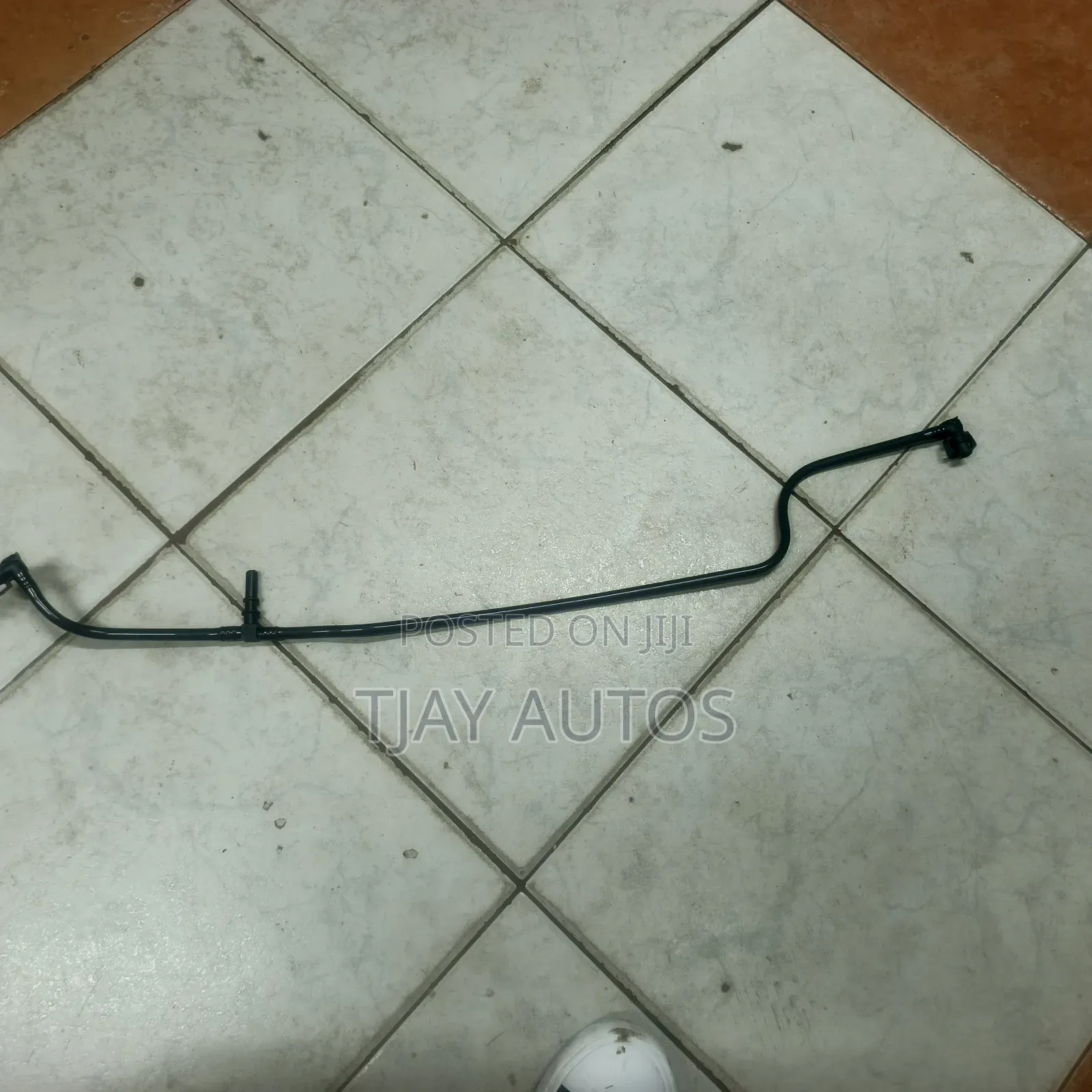 Land Rover Range Rover Reservoir Water Hose 3.0 5.0 Engine Lr146301