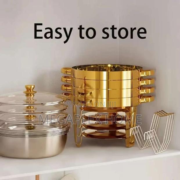 Round Stainless Steel Chafing Dish With Golden Accents - thumbnail 3