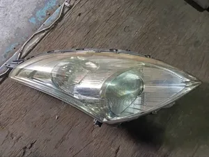 Swift 2013 Headlight Non Zenon