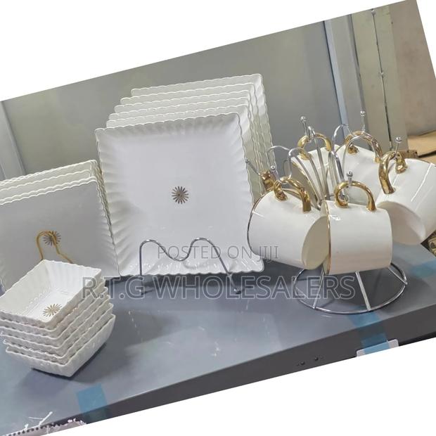 Star 24-Piece Porcelain Dinner Set – Plates, Bowls Mugs
